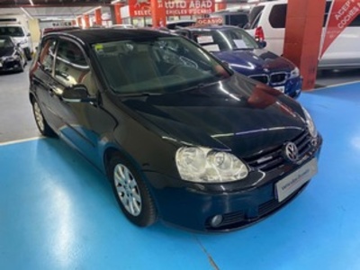 Volkswagen Golf 1.9 TDI iGolf 77 kW (105 CV) Volkswagen Golf 1.9 TDI iGolf 77 kW (105 CV)