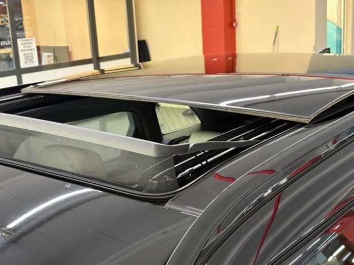 Land RoverRange Rover Velar 2.0 I4 PHEV S 4WD Auto 297 kW (404 CV) Vehículo usado en Barcelona - 8 Land RoverRange Rover Velar 2.0 I4 PHEV S 4WD Auto 297 kW (404 CV) Vehículo usado en Barcelona - 8