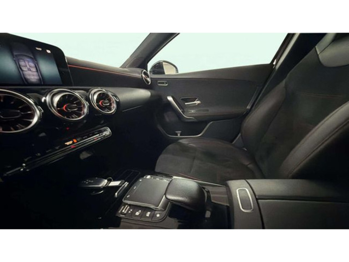 Mercedes-BenzClase A 200 120 kW (163 CV) Vehículo usado en Barcelona - 16 Mercedes-BenzClase A 200 120 kW (163 CV) Vehículo usado en Barcelona - 16