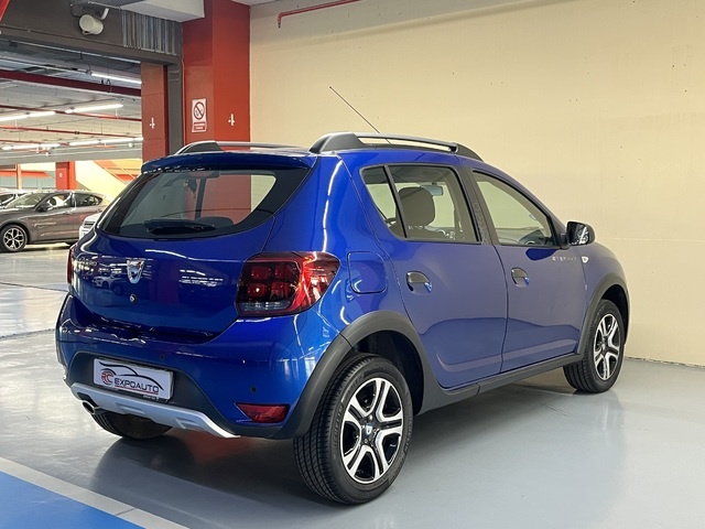 DaciaSandero Stepway Essential TCE 74 kW (100 CV) GLP KM0 en Barcelona - 7
