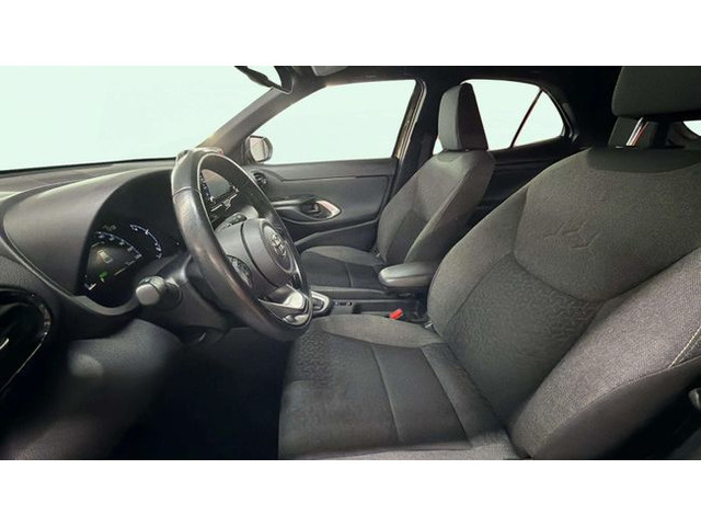 ToyotaYaris 120H Business Plus 85 kW (116 CV) Vehículo usado en Barcelona - 10