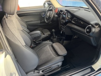 MINI MINI Cooper 100 kW (136 CV) MINI MINI Cooper 100 kW (136 CV)