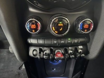 MINI MINI Cooper 100 kW (136 CV) MINI MINI Cooper 100 kW (136 CV)