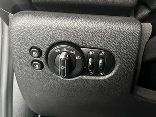 MINI MINI Cooper 100 kW (136 CV)