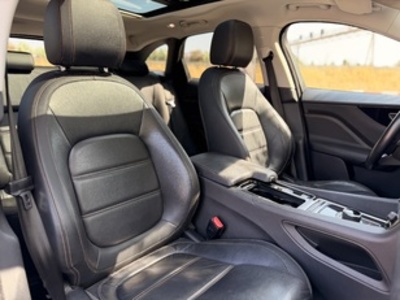 Jaguar F-PACE 3.0L TDV6 R-Sport AWD Auto 221 kW (300 CV) Jaguar F-PACE 3.0L TDV6 R-Sport AWD Auto 221 kW (300 CV)