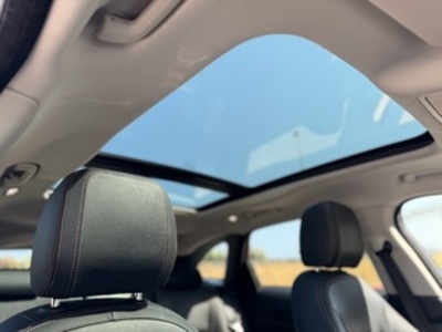 Jaguar F-PACE 3.0L TDV6 R-Sport AWD Auto 221 kW (300 CV) Jaguar F-PACE 3.0L TDV6 R-Sport AWD Auto 221 kW (300 CV)