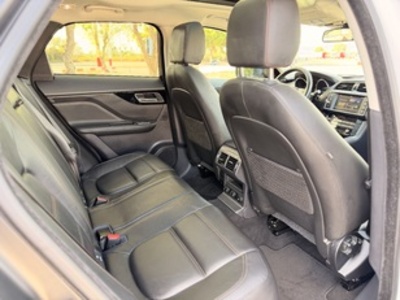 Jaguar F-PACE 3.0L TDV6 R-Sport AWD Auto 221 kW (300 CV) Jaguar F-PACE 3.0L TDV6 R-Sport AWD Auto 221 kW (300 CV)
