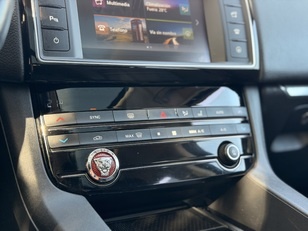 Jaguar F-PACE 3.0L TDV6 R-Sport AWD Auto 221 kW (300 CV)
