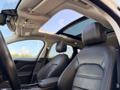 Jaguar F-PACE 3.0L TDV6 R-Sport AWD Auto 221 kW (300 CV) Jaguar F-PACE 3.0L TDV6 R-Sport AWD Auto 221 kW (300 CV)