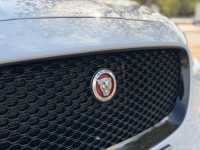 Jaguar F-PACE 3.0L TDV6 R-Sport AWD Auto 221 kW (300 CV) Jaguar F-PACE 3.0L TDV6 R-Sport AWD Auto 221 kW (300 CV)