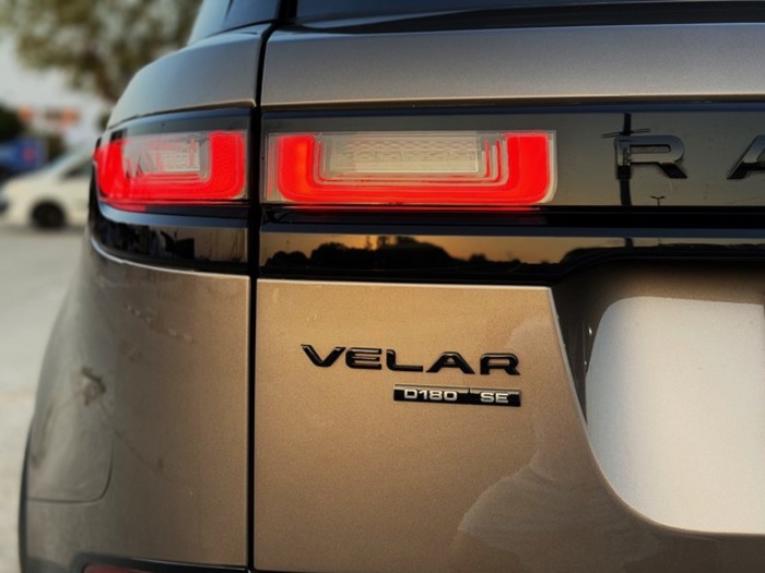 Land RoverRange Rover Velar D180 R-Dynamic SE 4WD Auto 132 kW (180 CV) Vehículo usado en Barcelona - 16 Land RoverRange Rover Velar D180 R-Dynamic SE 4WD Auto 132 kW (180 CV) Vehículo usado en Barcelona - 16