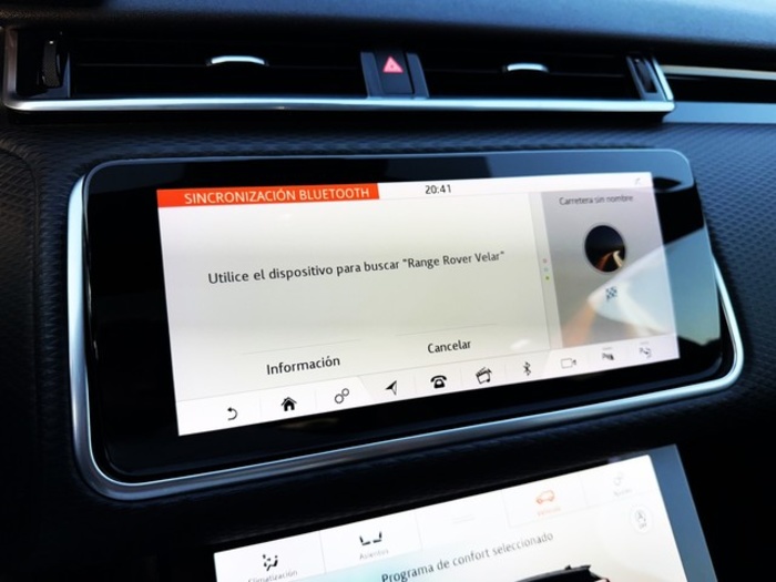 Land RoverRange Rover Velar D180 R-Dynamic SE 4WD Auto 132 kW (180 CV) Vehículo usado en Barcelona - 25 Land RoverRange Rover Velar D180 R-Dynamic SE 4WD Auto 132 kW (180 CV) Vehículo usado en Barcelona - 25