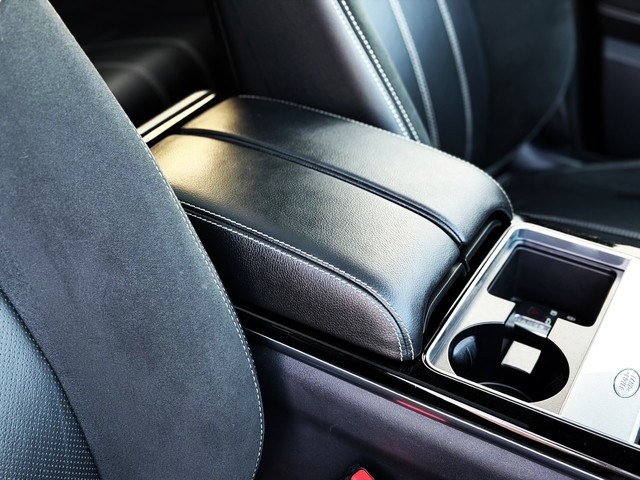Land RoverRange Rover Velar D180 R-Dynamic SE 4WD Auto 132 kW (180 CV) Vehículo usado en Barcelona - 31