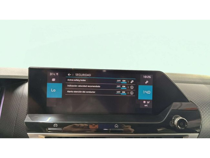 CitroenC4 PureTech 130 S&S 6v Feel Pack 96 kW (130 CV) Vehículo usado en Barcelona - 17 CitroenC4 PureTech 130 S&S 6v Feel Pack 96 kW (130 CV) Vehículo usado en Barcelona - 17