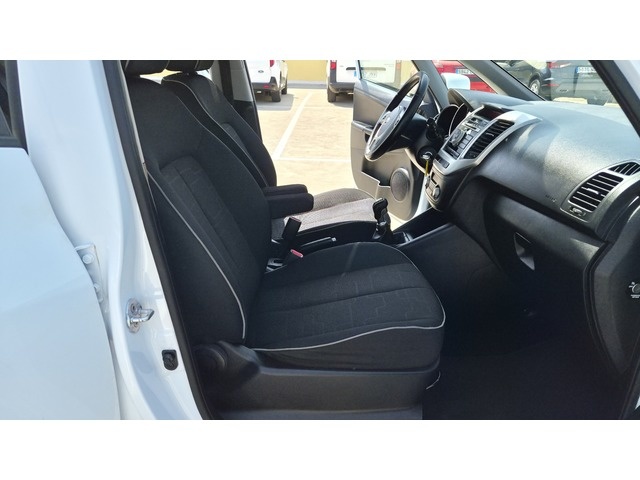 KiaVenga 1.4 CVVT Drive 66 kW (90 CV) Vehículo usado en Barcelona - 22