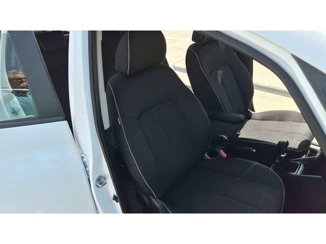 KiaVenga 1.4 CVVT Drive 66 kW (90 CV) Vehículo usado en Barcelona - 23