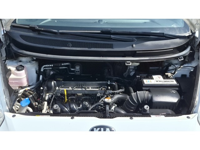 KiaVenga 1.4 CVVT Drive 66 kW (90 CV) Vehículo usado en Barcelona - 27