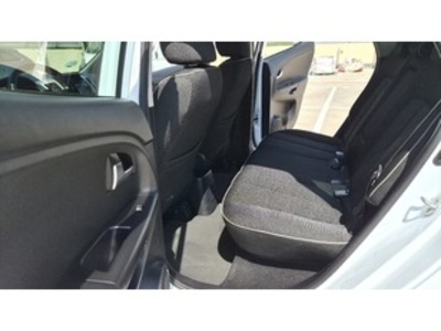 Kia Venga 1.4 CVVT Drive 66 kW (90 CV) Kia Venga 1.4 CVVT Drive 66 kW (90 CV)
