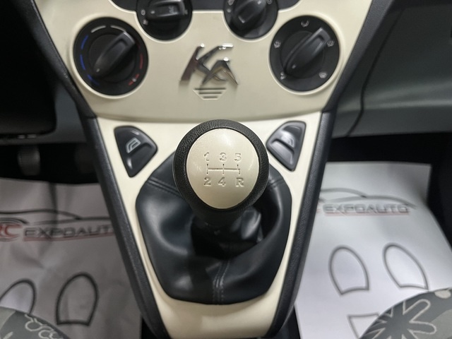 FordKa 1.2 Duratec S&S Titanium+ 51 kW (69 CV) Vehículo usado en Barcelona - 19
