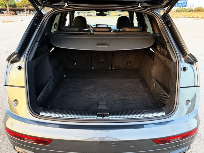 AudiQ5 Black line 35 TDI 120 kW (163 CV) S tronic Vehículo usado en Barcelona - 39 AudiQ5 Black line 35 TDI 120 kW (163 CV) S tronic Vehículo usado en Barcelona - 39