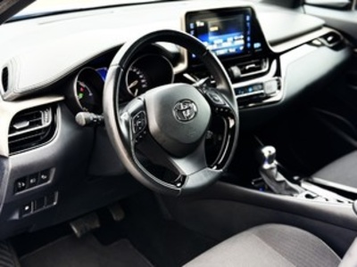 Toyota C-HR 1.8 125H Advance 90 kW (122 CV) Toyota C-HR 1.8 125H Advance 90 kW (122 CV)