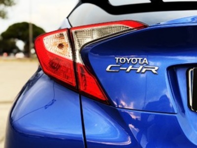 Toyota C-HR 1.8 125H Advance 90 kW (122 CV) Toyota C-HR 1.8 125H Advance 90 kW (122 CV)