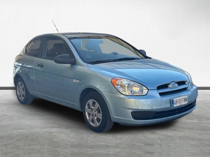 HyundaiAccent 1.4 GL 71 kW (97 CV) Vehículo usado en Barcelona - 2 HyundaiAccent 1.4 GL 71 kW (97 CV) Vehículo usado en Barcelona - 2