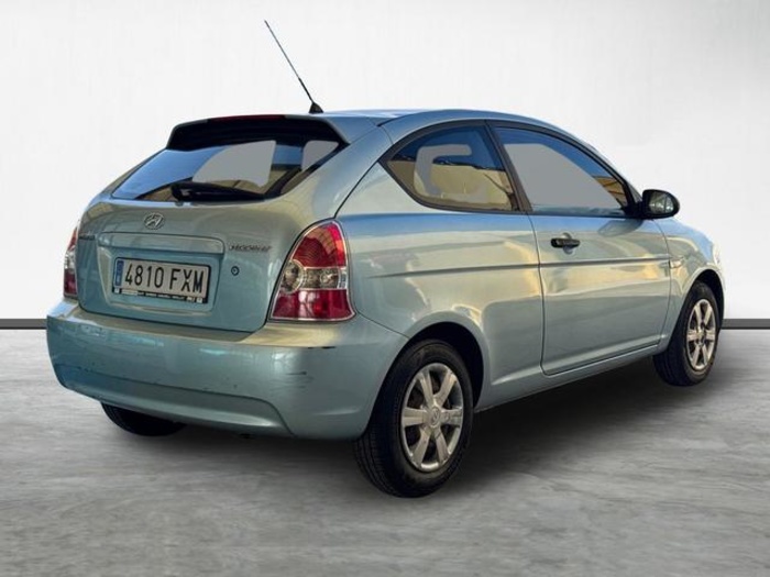 HyundaiAccent 1.4 GL 71 kW (97 CV) Vehículo usado en Barcelona - 6 HyundaiAccent 1.4 GL 71 kW (97 CV) Vehículo usado en Barcelona - 6