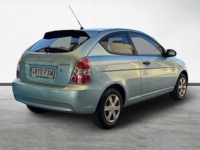 Hyundai Accent 1.4 GL 71 kW (97 CV) Hyundai Accent 1.4 GL 71 kW (97 CV)