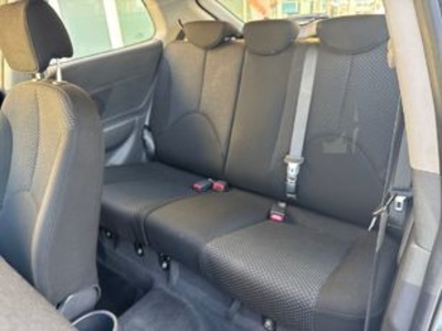 Hyundai Accent 1.4 GL 71 kW (97 CV) Hyundai Accent 1.4 GL 71 kW (97 CV)