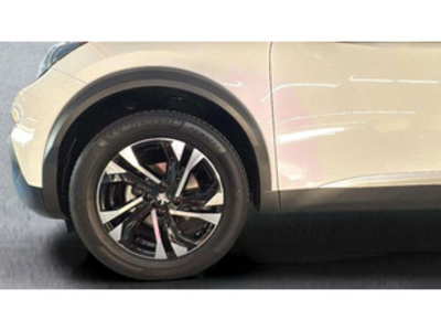 Peugeot 2008 BlueHDi 110 Allure 81 kW (110 CV) Peugeot 2008 BlueHDi 110 Allure 81 kW (110 CV)