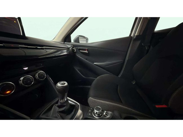 MazdaMazda 2 1.5 e-SKYACTIV G Center-Line 66 kW (90 CV) Vehículo usado en Barcelona - 13 MazdaMazda 2 1.5 e-SKYACTIV G Center-Line 66 kW (90 CV) Vehículo usado en Barcelona - 13
