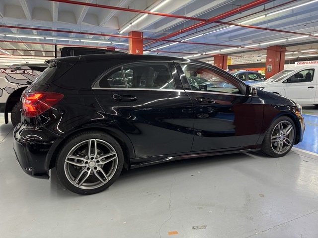 Mercedes-BenzClase A 200 d 100 kW (136 CV) Vehículo usado en Barcelona - 8