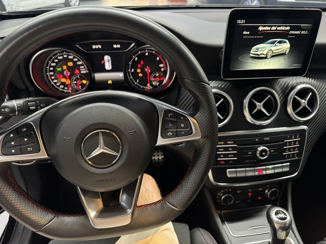 Mercedes-BenzClase A 200 d 100 kW (136 CV) Vehículo usado en Barcelona - 16
