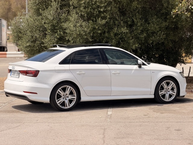 AudiA3 Sedan S line edition 1.4 TFSI CoD ultra 110 kW (150 CV) S tronic Vehículo usado en Barcelona - 8