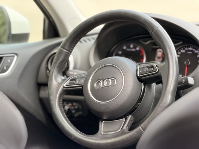 AudiA3 Sedan S line edition 1.4 TFSI CoD ultra 110 kW (150 CV) S tronic Vehículo usado en Barcelona - 12 AudiA3 Sedan S line edition 1.4 TFSI CoD ultra 110 kW (150 CV) S tronic Vehículo usado en Barcelona - 12