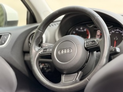 Audi A3 Sedan S line edition 1.4 TFSI CoD ultra 110 kW (150 CV) S tronic Audi A3 Sedan S line edition 1.4 TFSI CoD ultra 110 kW (150 CV) S tronic