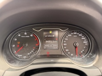 Audi A3 Sedan S line edition 1.4 TFSI CoD ultra 110 kW (150 CV) S tronic Audi A3 Sedan S line edition 1.4 TFSI CoD ultra 110 kW (150 CV) S tronic