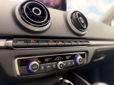 Audi A3 Sedan S line edition 1.4 TFSI CoD ultra 110 kW (150 CV) S tronic Audi A3 Sedan S line edition 1.4 TFSI CoD ultra 110 kW (150 CV) S tronic
