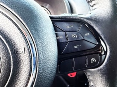 Jeep Renegade 2.0 Multijet Night Eagle 4x4 103 kW (140 CV) Jeep Renegade 2.0 Multijet Night Eagle 4x4 103 kW (140 CV)