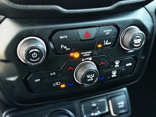 Jeep Renegade 2.0 Multijet Night Eagle 4x4 103 kW (140 CV)