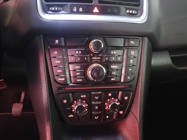 OpelMeriva 1.4 NET Excellence 103 kW (140 CV) Vehículo usado en Barcelona - 12