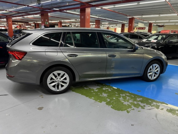 SkodaOctavia Combi 2.0 TDI Style DSG 110 kW (150 CV) Vehículo usado en Barcelona - 6 SkodaOctavia Combi 2.0 TDI Style DSG 110 kW (150 CV) Vehículo usado en Barcelona - 6