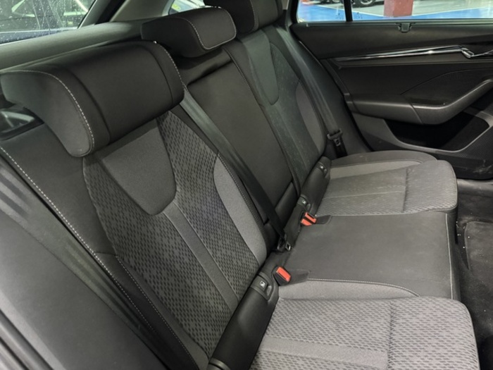 SkodaOctavia Combi 2.0 TDI Style DSG 110 kW (150 CV) Vehículo usado en Barcelona - 7 SkodaOctavia Combi 2.0 TDI Style DSG 110 kW (150 CV) Vehículo usado en Barcelona - 7