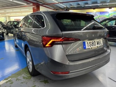 Skoda Octavia Combi 2.0 TDI Style DSG 110 kW (150 CV) Skoda Octavia Combi 2.0 TDI Style DSG 110 kW (150 CV)