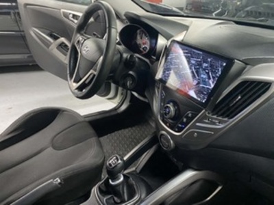 Hyundai Veloster 1.6 GDI 103 kW (140 CV) Hyundai Veloster 1.6 GDI 103 kW (140 CV)