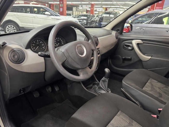 DaciaSandero 1.2 16v Base 55 kW (75 CV) Vehículo usado en Barcelona - 4 DaciaSandero 1.2 16v Base 55 kW (75 CV) Vehículo usado en Barcelona - 4
