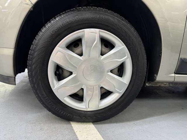 DaciaSandero 1.2 16v Base 55 kW (75 CV) Vehículo usado en Barcelona - 5