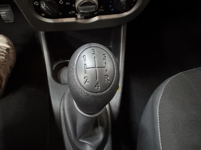 DaciaSandero 1.2 16v Base 55 kW (75 CV) Vehículo usado en Barcelona - 10