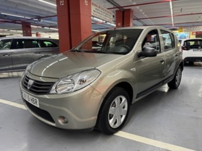 Dacia Sandero 1.2 16v Base 55 kW (75 CV) Dacia Sandero 1.2 16v Base 55 kW (75 CV)